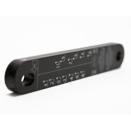 RCF Stack Bar TTL33 Akcesoria do Fly Bar TTL33, umożliwiające połączenie ramy z subwooferem i stackowanie systemu TTL33-A.